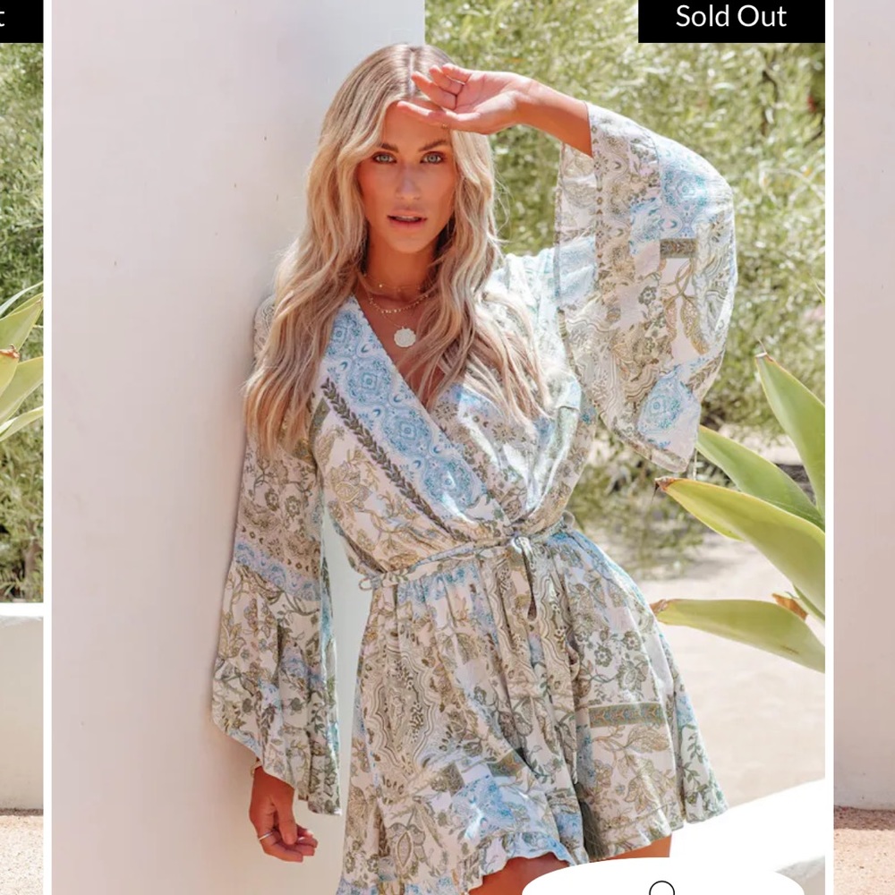 VICI Playful Palms Flutter Sleeve Pocketed Romper- size XL. Worn once.